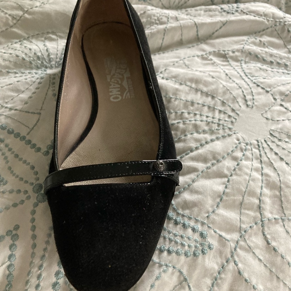 Black flats